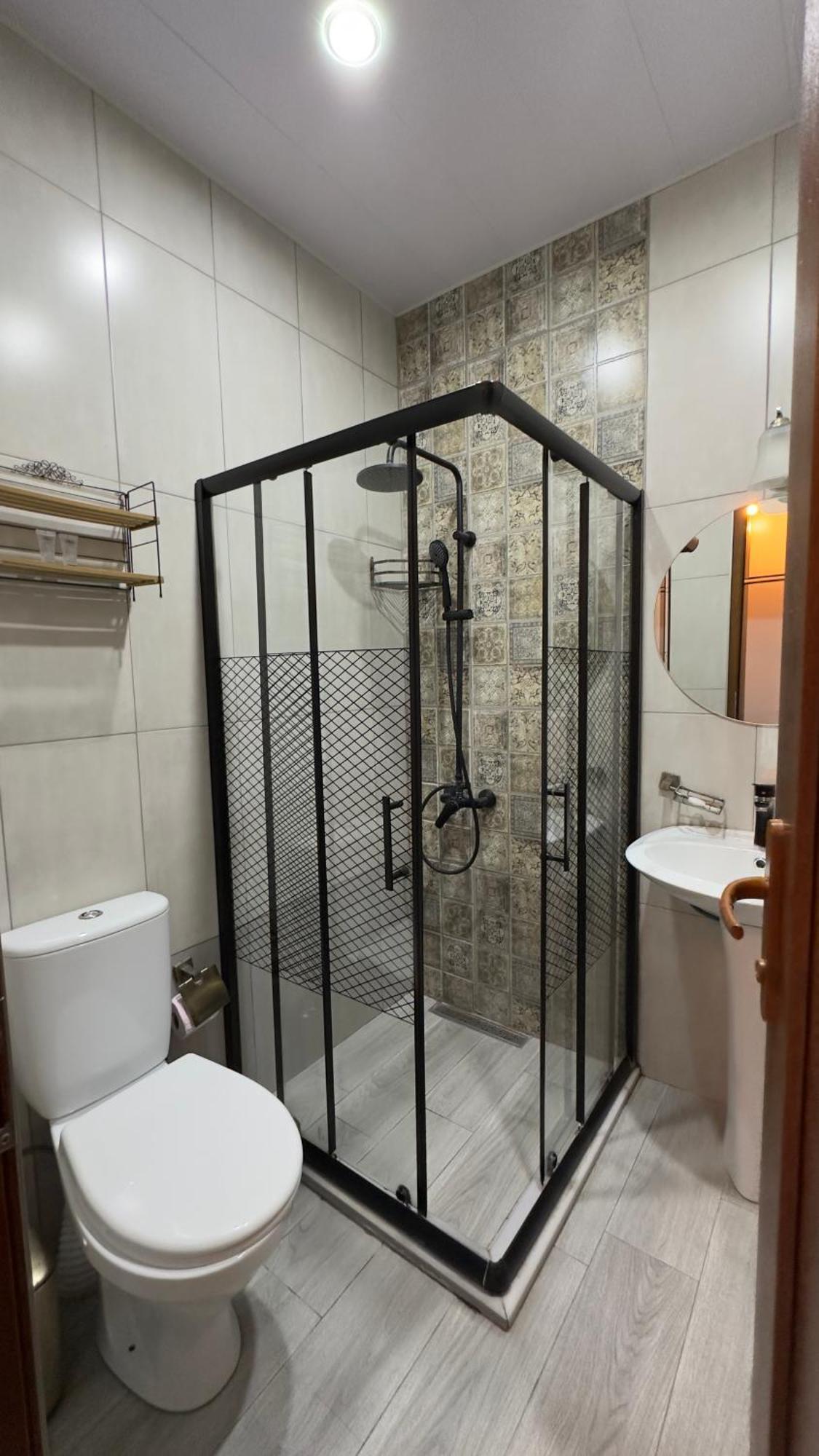 Hotel Ticiani 13 Kutaisi Esterno foto