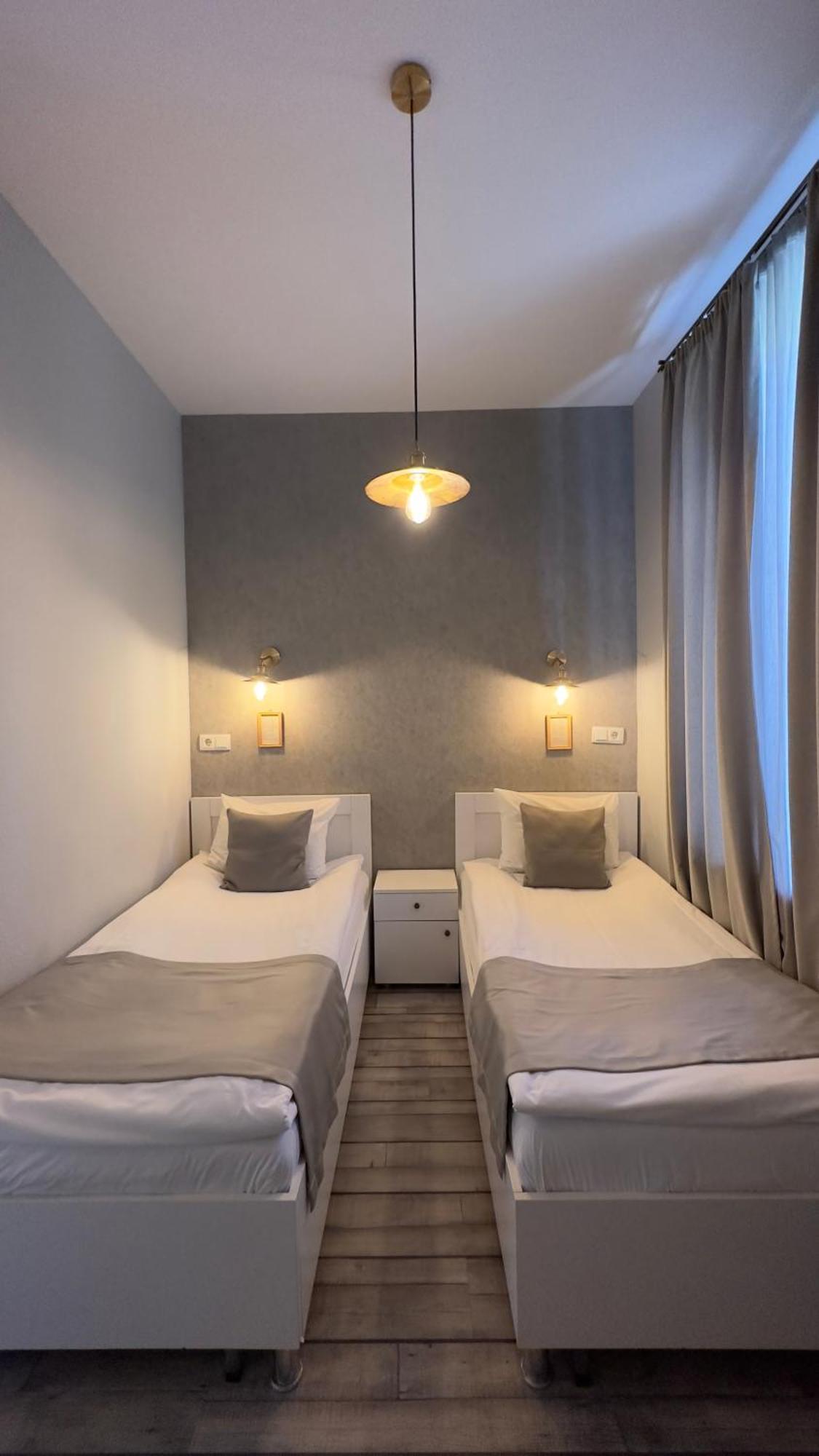 Hotel Ticiani 13 Kutaisi Esterno foto
