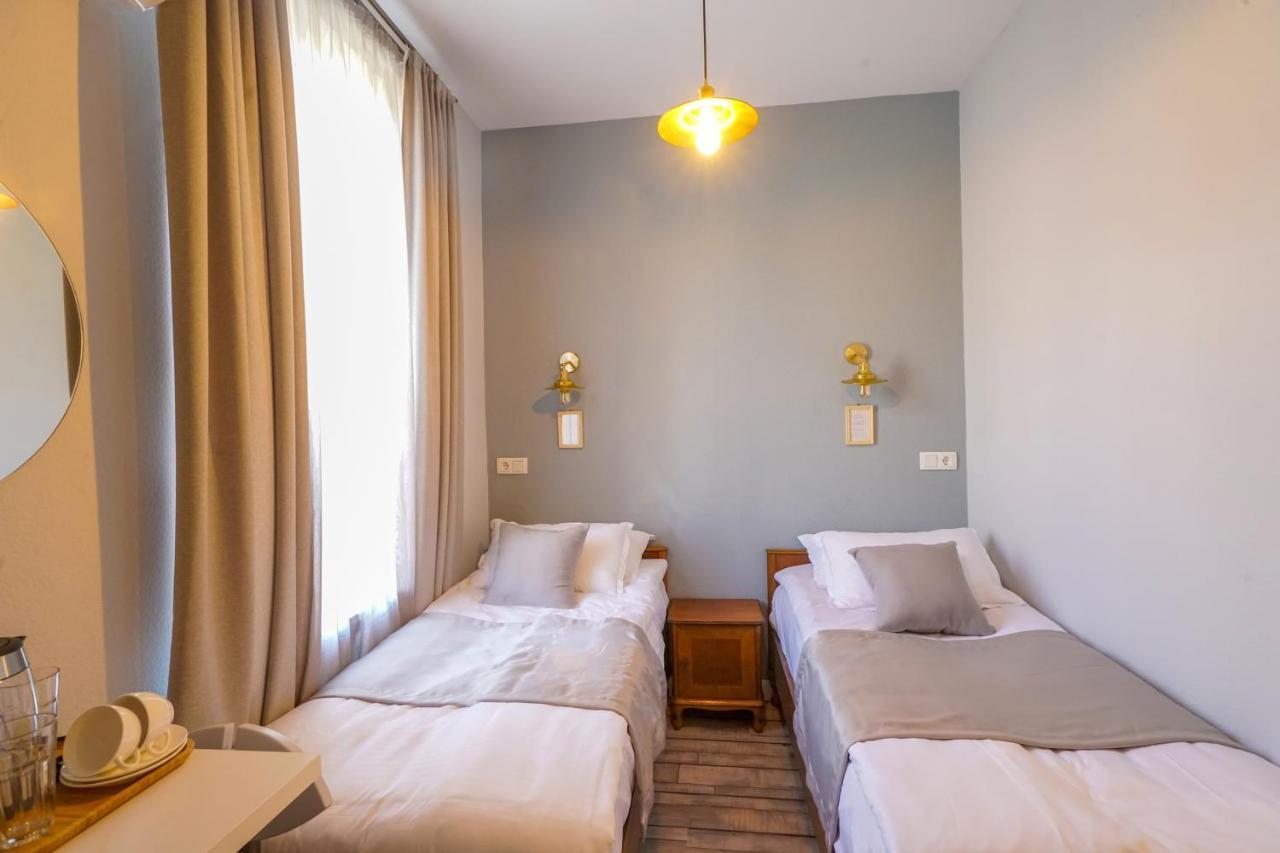 Hotel Ticiani 13 Kutaisi Esterno foto