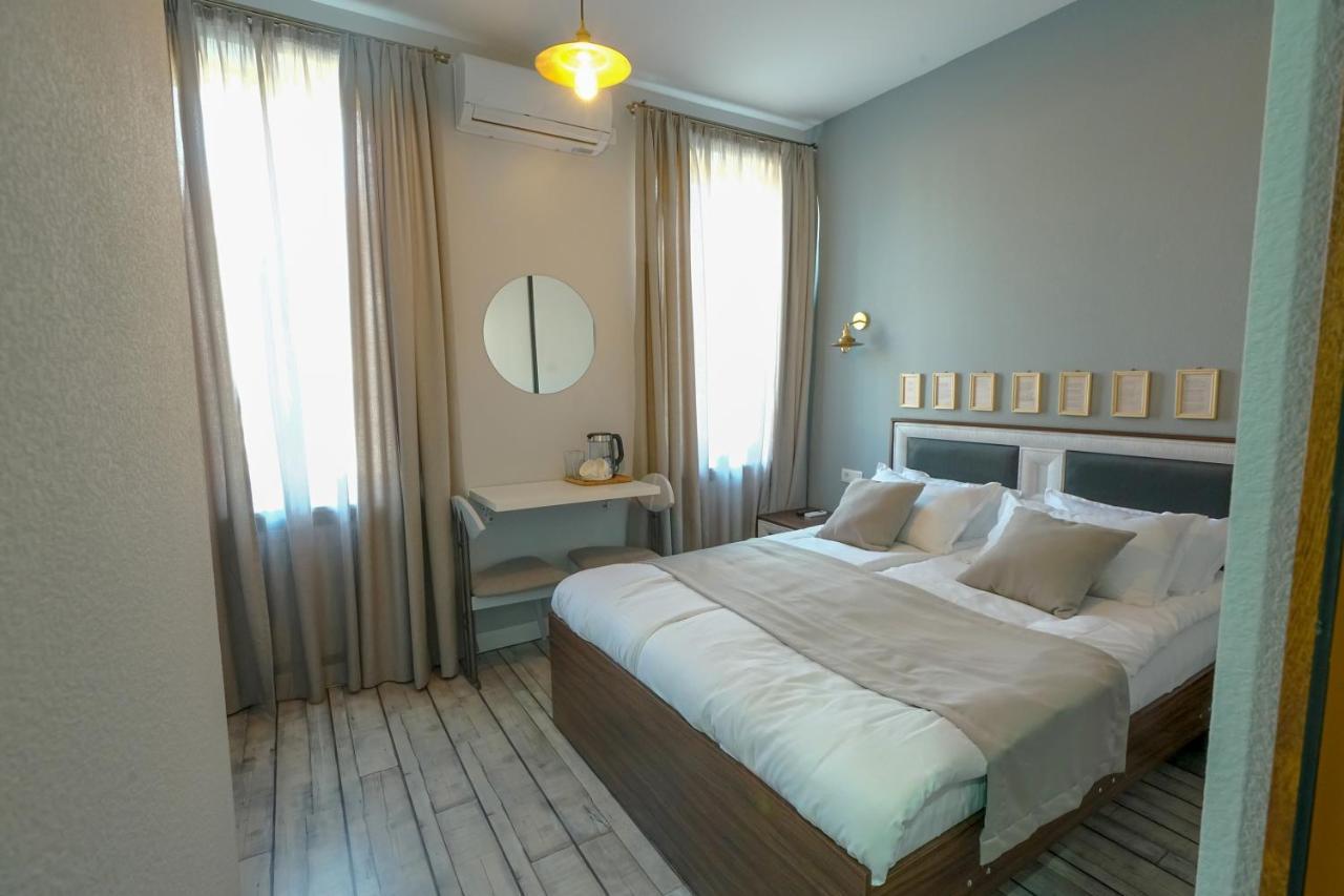 Hotel Ticiani 13 Kutaisi Esterno foto